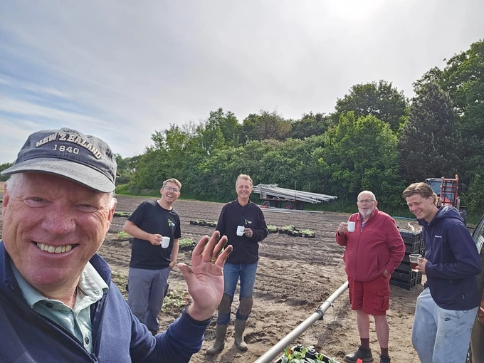 FBT opent nieuwe dahlia showtuin in De Zilk