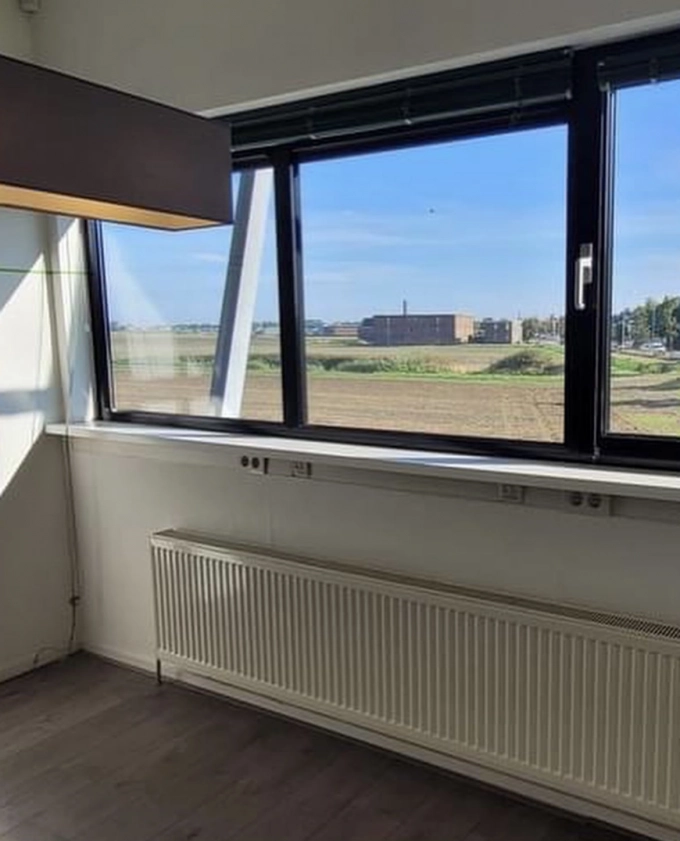 VERHUURD: Kantoorruimte in Hillegom